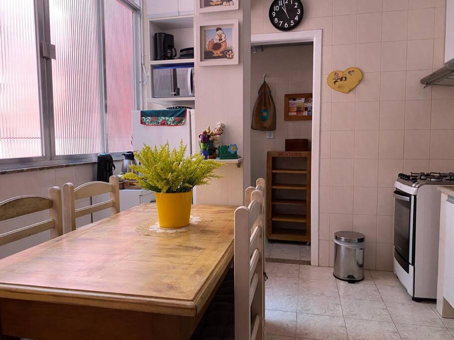 Charmoso Apartamento Na Av. Atlantica, Copacabana Rio de Janeiro Bagian luar foto